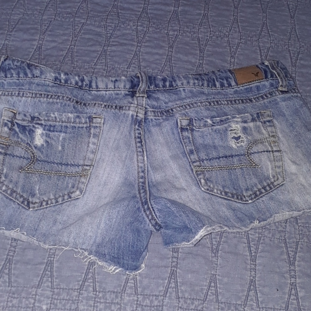 Shorts - Picture 2 of 4